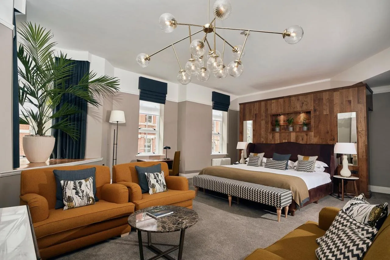 Signature Suite
